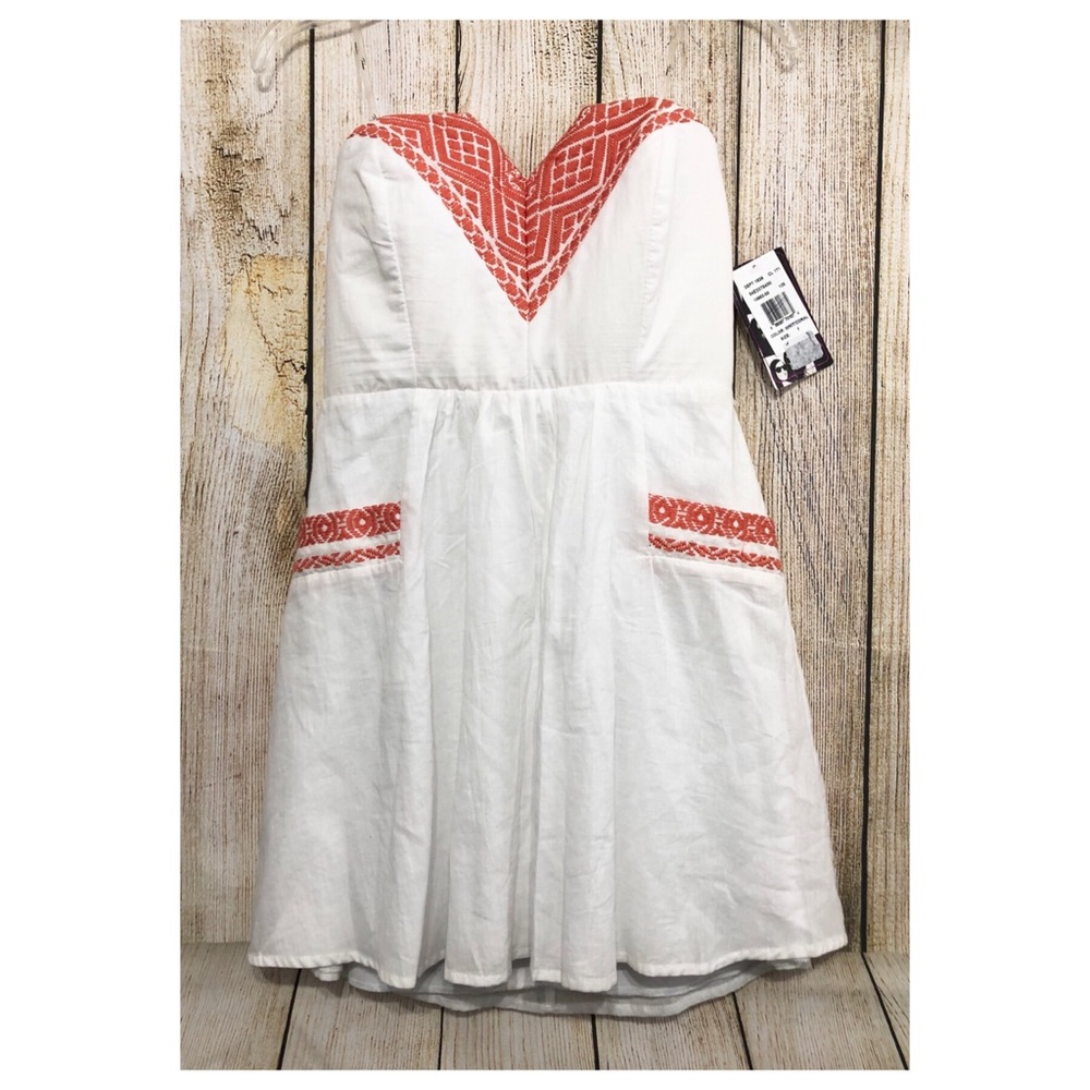 NWT Trixxi Strapless White Dress Coral‎ Embroidery Fit and Flare Boho